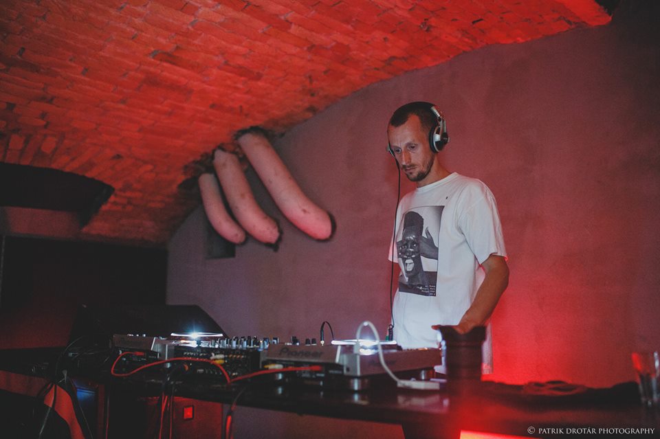 Roman Samotný - DJ Vesnu - Queer Slovakia