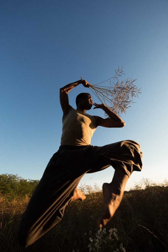 Mesačný svit /editoriál o zraniteľnosti a sile/
