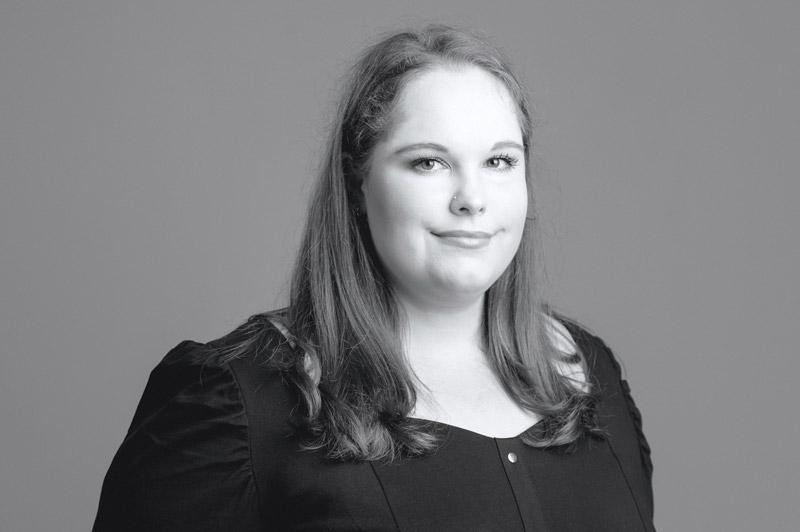 Michaela Denéšová, finančná manažérka, sprievodné podujatia - Kto stojí za PRIDE Bratislava? Predstavíme vám dúhový tím