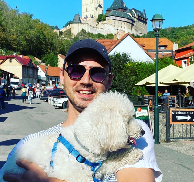 S rodičmi sa mu zlepšil vzťah vďaka comingoutu