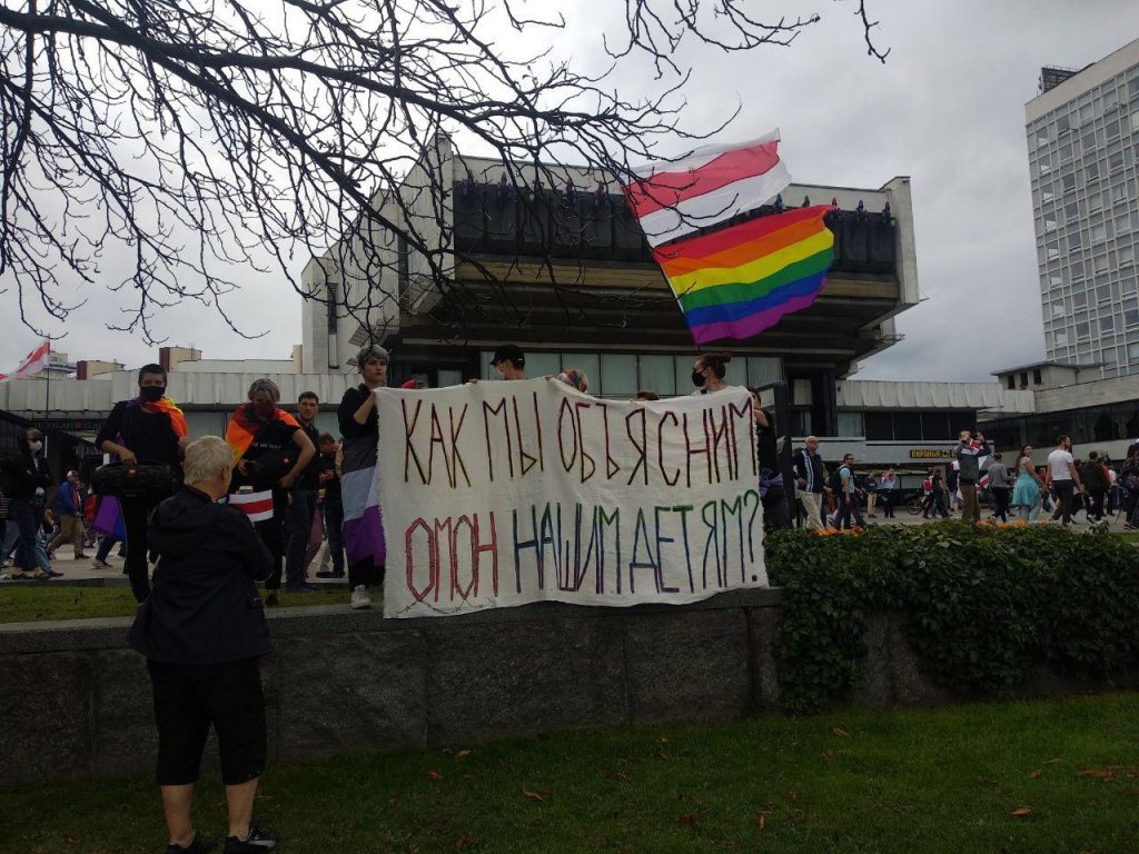 Bieloruskí LGBTI ľudia protestujú za zmenu, hoci sa k nim polícia správa agresívnejšie