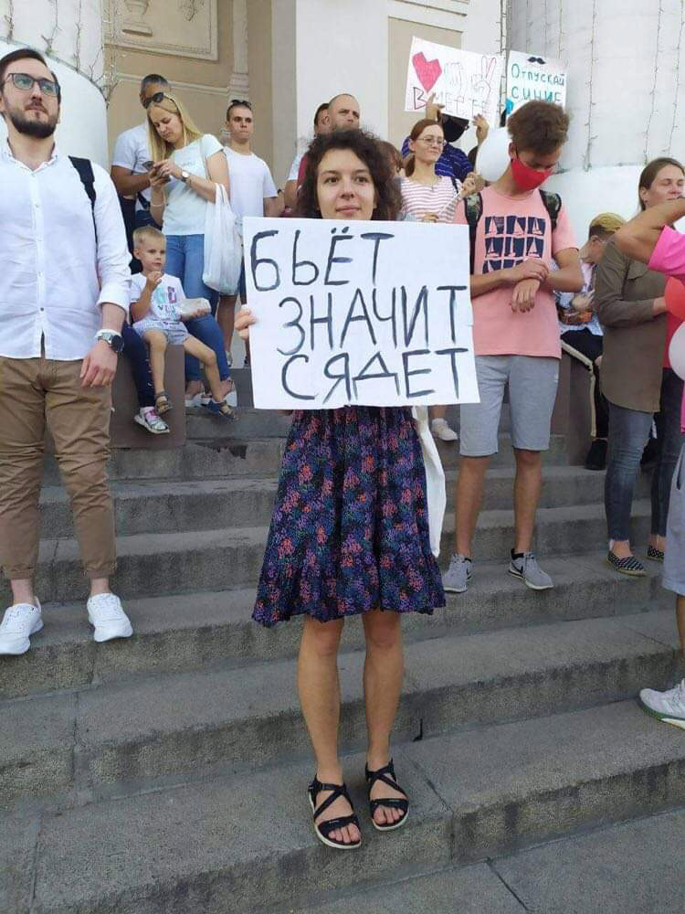 Bieloruskí LGBTI ľudia protestujú za zmenu, hoci sa k nim polícia správa agresívnejšie