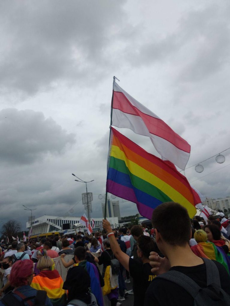 Bieloruskí LGBTI ľudia protestujú za zmenu, hoci sa k nim polícia správa agresívnejšie