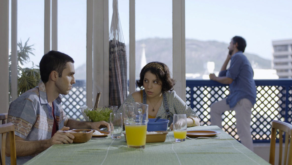 Ako povedať otcovi, že ste ho videli bozkávať sa s mužom? Aj túto tému otvárajú FFi kraťasy