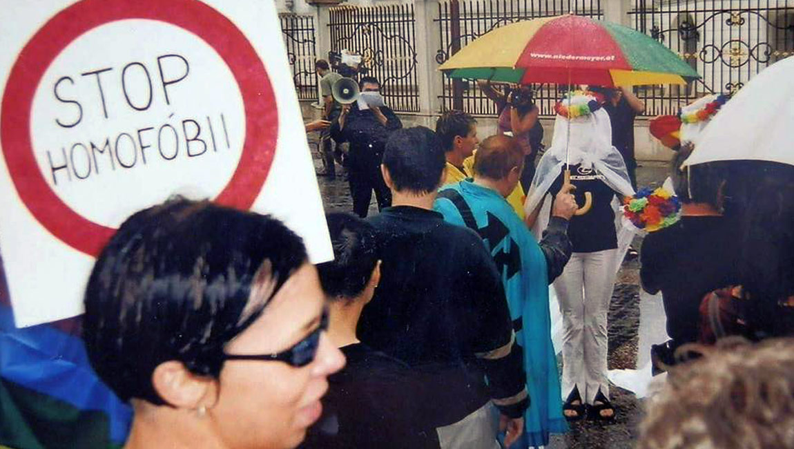 LGBTI pochod v Bratislave pred 20 rokmi? Pozrite si fotky z histórie dúhového hnutia