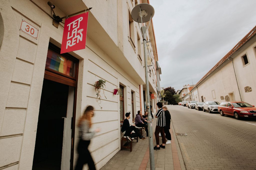 Ako to vyzerá v gej bare? Pozrite si fotky z Teplárne