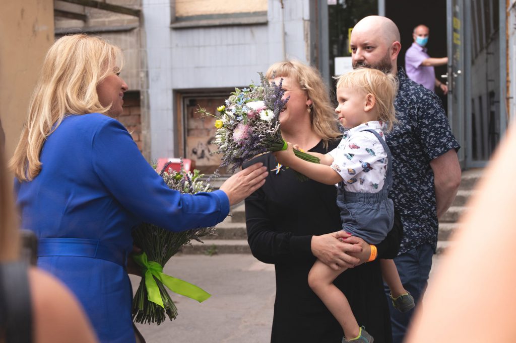 Široké úsmevy a dobrá nálada, to vidno na fotkách zo sprievodných podujatí Dúhového PRIDE Bratislava