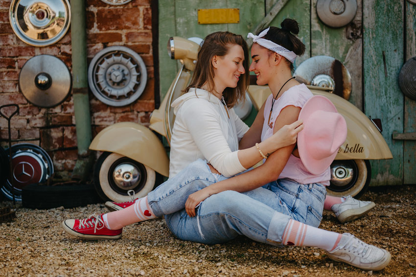 Nenávisť premenili na pomoc LGBTI+ komunite, Inakosť ocenila Dedoles za dúhovú kampaň