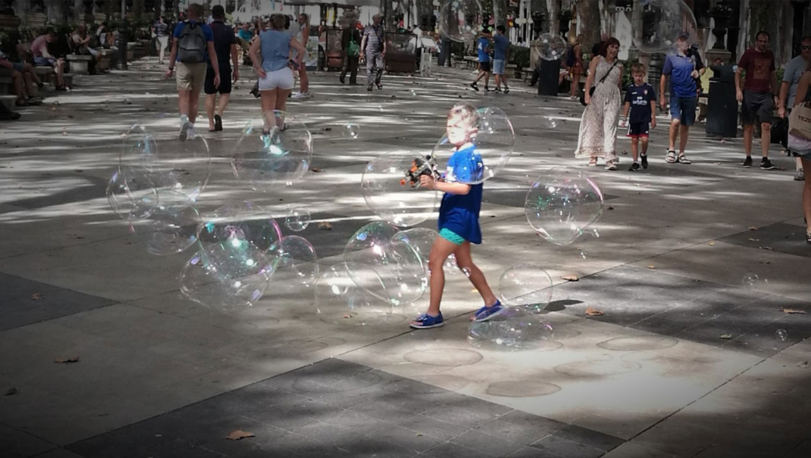 Namiesto hádzania sa o zem je načase pochopiť, že sme súčasťou sveta
