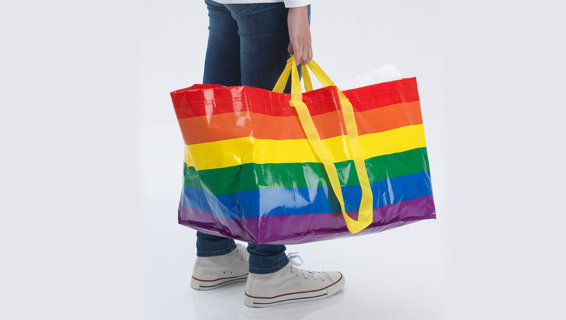Štát kašle na osvetu v LGBTI+ téme, jeho úlohu suplujú dokonca aj firmy