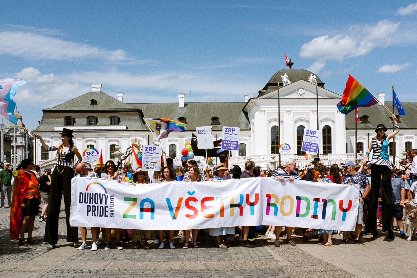 D Hov PRIDE Bratislava 2024 Queerslovakia Sk   Duhovy PRIDE Bratislava 2024 